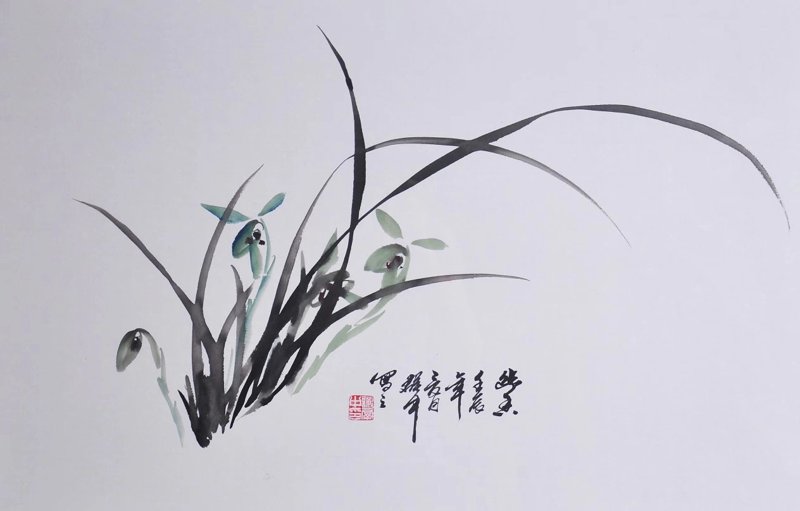 古董市场繁荣，如何辨别真伪？古董鉴定是一门复杂而精细的学问，本文将从多个维度对两种常见的鉴定方法进行对比分析。